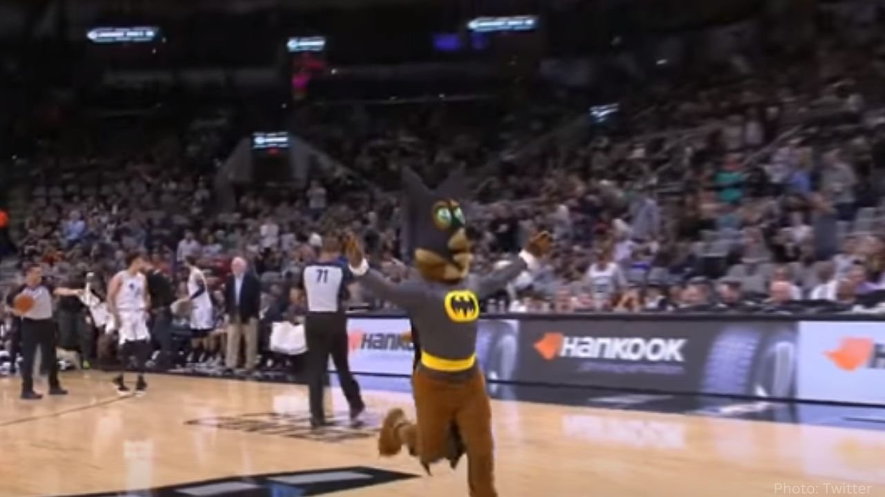 Spurs mascot The Coyote captures bat with net- to the delight of Wembanyama